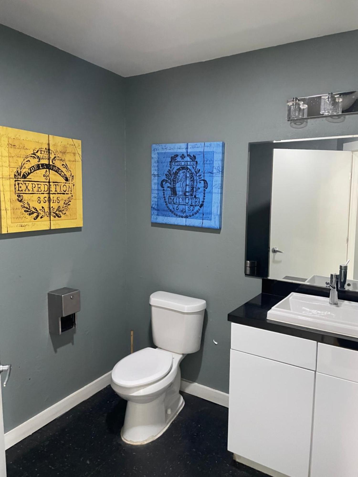 Huge One Bedroom With 2 Queen Size Beds Houston Zewnętrze zdjęcie